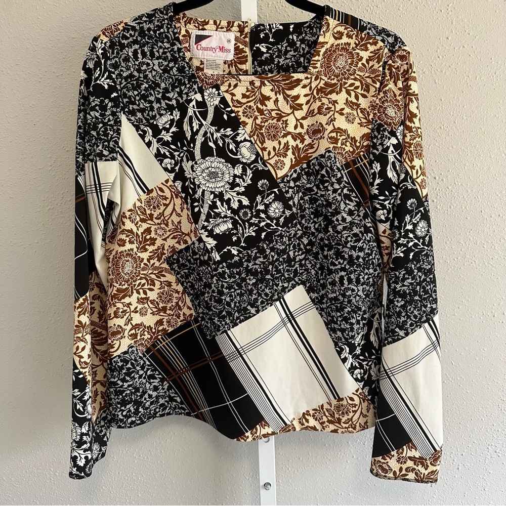 Vintage Country Miss Size 2 square neck union made long sleeve blouse